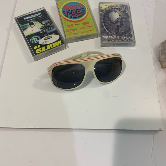 Electric circus Toronto swag sunglasses. - Picture 2 of 6